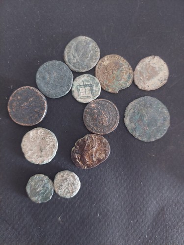 Lot pieces romaines - 12,