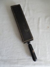 ANCIEN CUIR POUR AFFUTER LES RASOIRS AVEC ETUI + RANGEMENT POUR LES RASOIRS