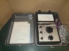 Contrôleur multimesures a transistormetre incorporé 4341