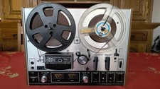 Magnétophone à bandes Akai 4000 DS  MK II en bon état de fonctionnement .