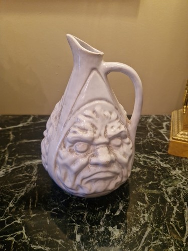 Pichet faience malicorne - en,