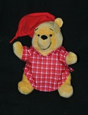 Peluche doudou Winnie DISNEY TOMY chemise carreaux bonnet nuit rouge 23 cm assis