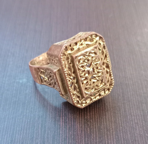 Bague vintage design dans - dans, la