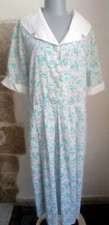 Robe vintage année 80 vert blanc mauve grand col blanc T 40