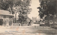 54 TOUL PORTE JEANNE D ARC