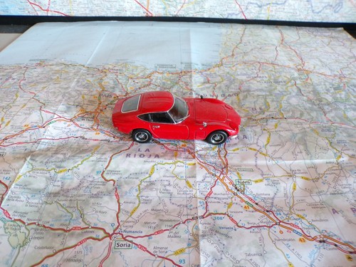 Toyota 2000 rouge - rouge, ebbro