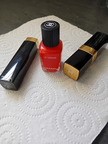 Rouge lèvres vernis - rouge, lèvres,