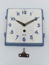 Pendule murale JAZ SEVRIC 1930s faïence bleu blanc horloge murale mécanique