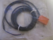 Capteur inductif  IFM IN0073