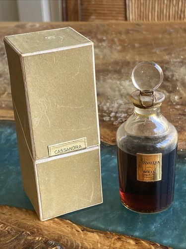 Très rare flacon parfum - très,
