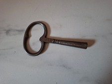 CLEF Clé horloge pendule en