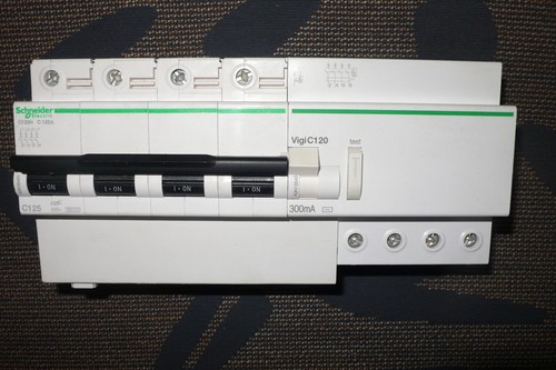 Disjoncteur a9n18481 - disjoncteur,