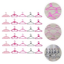 Cintres de poupée en