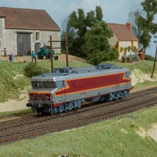 Jouef HJ2000 locomotive