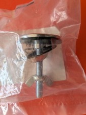 Un cache trous en laiton