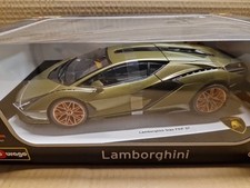 AU241 BURAGO 1/18 1:18