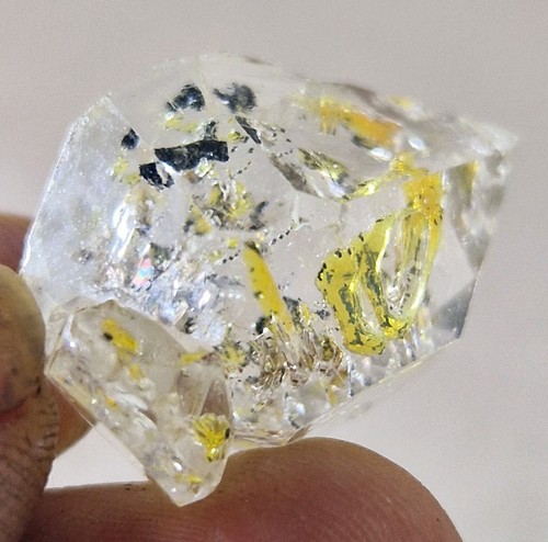 Petroleum quartz 65ct - petroleum, with