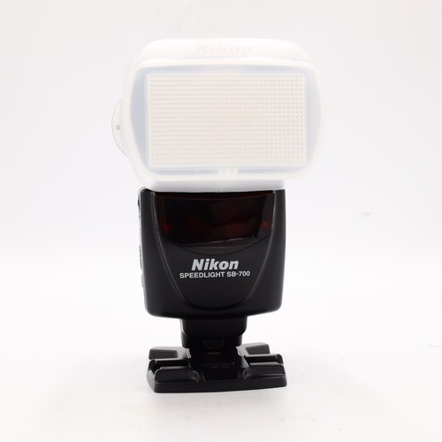 Nikon 700 speedlight - sb-700,