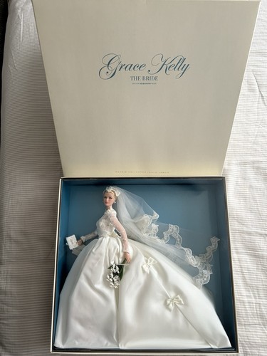Barbie collector gold label - collector,