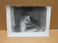 Ancienne photographie nu assis