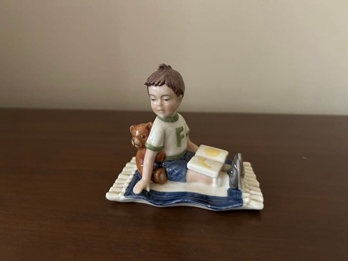 Figurine élégante - Élégante, et