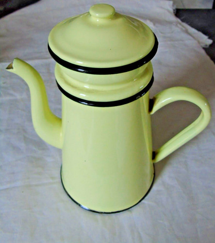 Cafetière ancienne émaillée