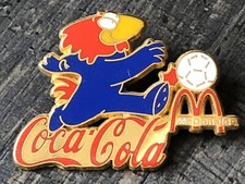 PIN PIN’S FOOT FOOTBALL