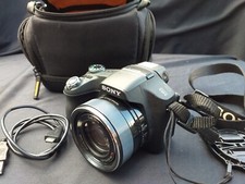 Sony Cybershot DSC-HX100V avec chargeur
