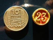 lot N°23  piece 10 francs