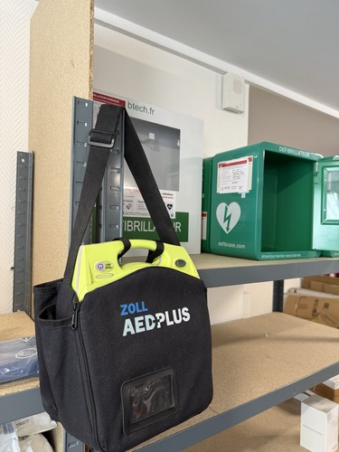 Défibrillateur zoll aed plus - défibrillateur,