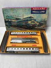 HORNBY (Jep Jouef) Coffret Loco Diesel 060 DB5 + 2 Voitures Inox échelle HO