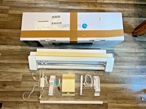 Silhouette cameo pro - pro, 24"