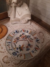 Assiette en faïence de l'Est
