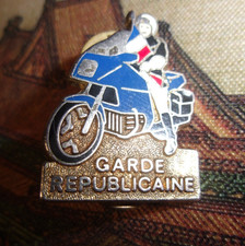 Beau pin's Motard de la Garde Républicaine - Gendarmerie Nationale - Delsart