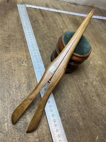 Anciens outils gantier petite - anciens,