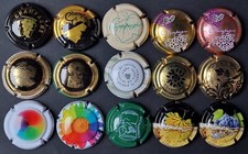 Lot 15 CAPSULES générique feuille vigne Divers -  PLAQUE DE MUSELET CHAMPAGNE