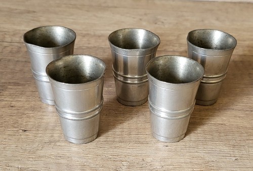 Gobelets petits verres à - 5,
