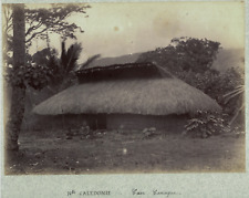 Nouvelle-Calédonie, Case Canaque (Kanak) Vintage print,  Tirage albuminé  17