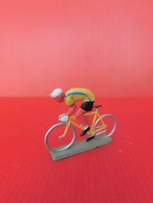 STARLUX /  LE MONDE CIVIL  /