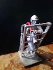 figurine pompier Etain 