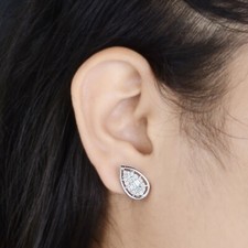 0.82 CT Larme Halo Boucles