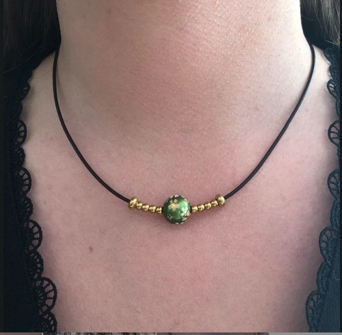 Collier cuir vert doré - collier,