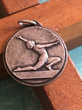 Ancienne Médaille Danseuse