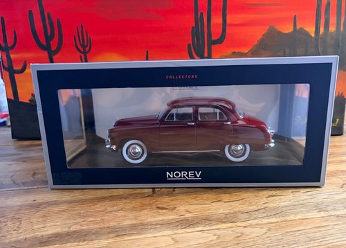 Simca aronde rouge amarante - 9,