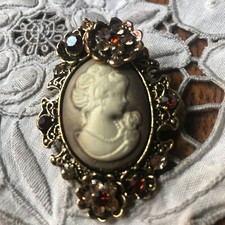 Vintage Style camée Broche  lot no 2