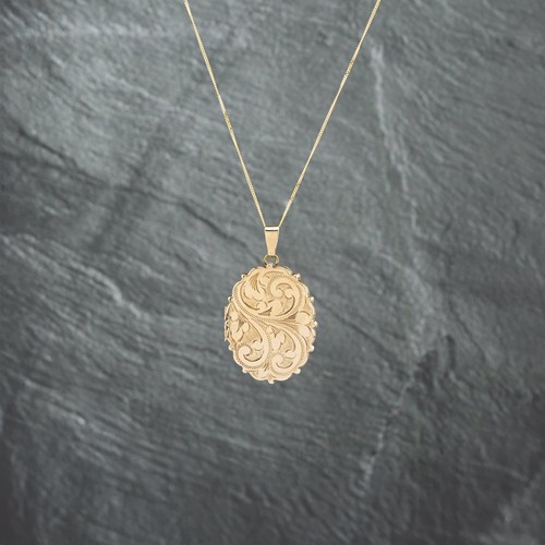 Pendentif médaillon ovale