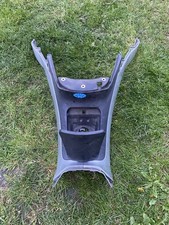Cache carenage centrale marche pieds  PIAGGIO MP3 250 2008-2009 LT