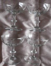 Service de 4 à 16 coupes à champagne anciennes en verre soufflé & taillé main