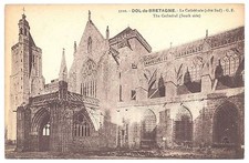 CPA 35 - DOL de BRETAGNE (Ille et Vilaine) - 5110. La Cathédrale (côté Sud) - GF