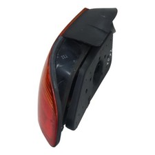 Feu arriere principal droit